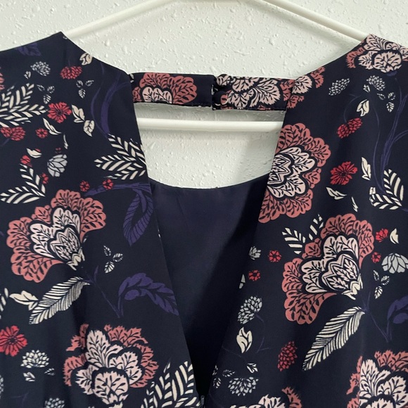 BB DAKOTA | Cassidy Floral Navy Blue Dress - Picture 7 of 7